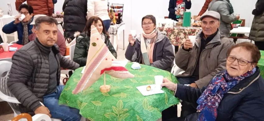 La Asociación de Mujeres organizaba un chocolate con rosquillas