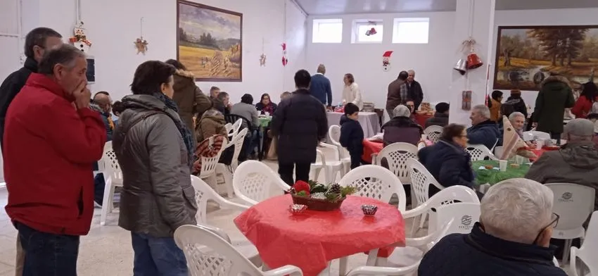 La Asociación de Mujeres organizaba un chocolate con rosquillas