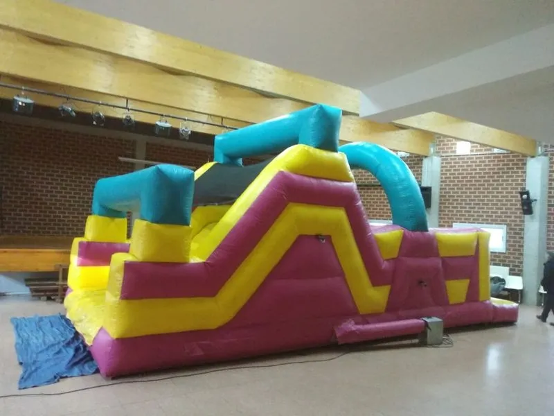 Los niños de El Cubo de Don Sancho se divierten durante el puente festivo