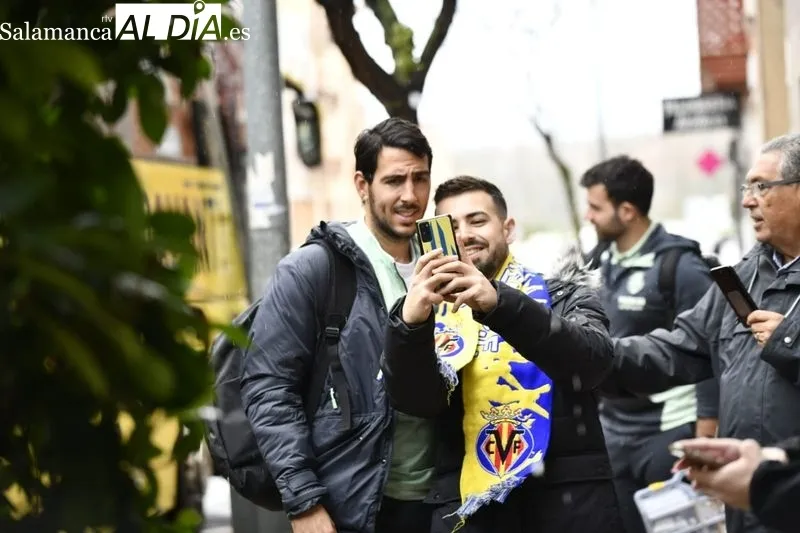 Galería de imágenes de la llegada del Villareal a su hotel / Fotos: SALAMANCArtv AL DÍA