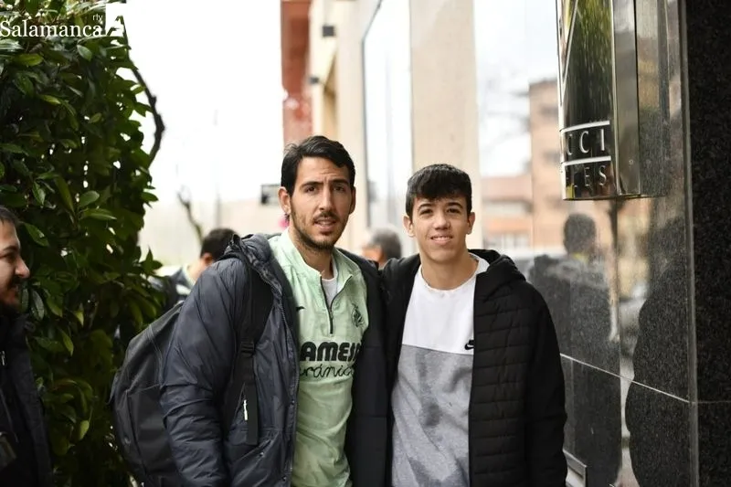 Galería de imágenes de la llegada del Villareal a su hotel / Fotos: SALAMANCArtv AL DÍA
