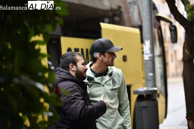 Galería de imágenes de la llegada del Villareal a su hotel / Fotos: SALAMANCArtv AL DÍA