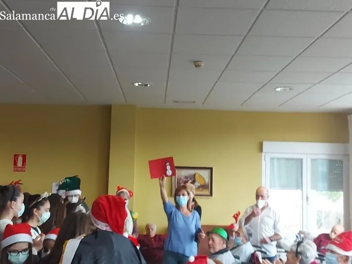 Foto 2 - El Colegio Santa Teresa celebra su propio d&iacute;a de fin de a&ntilde;o