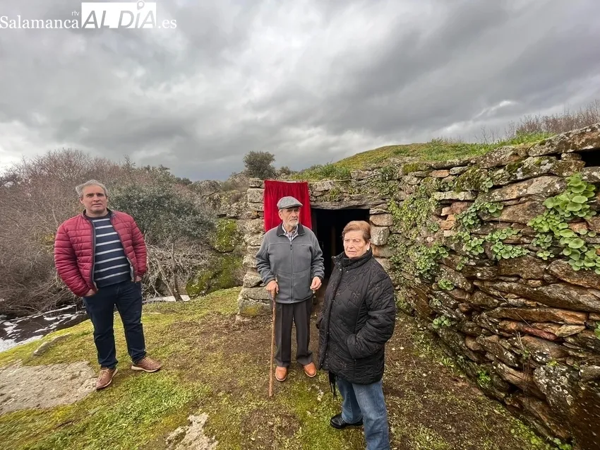 Reconocimiento a la familia Marcos Rolín de Sobradillo por la donación al Ayuntamiento del Molino de la Vega 