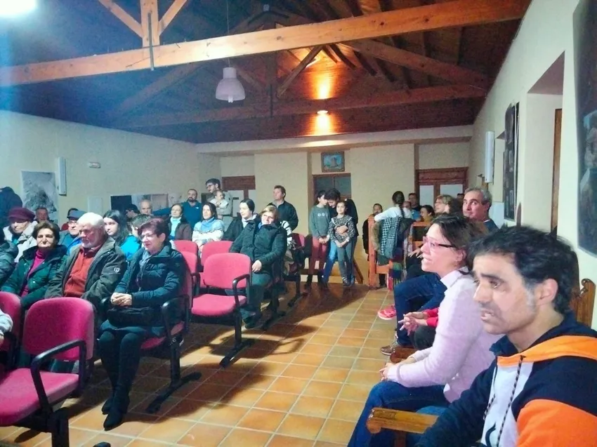 Foto 2 - Los vecinos de Sobradillo despiden 2022 con la m&uacute;sica del grupo 10 Cuerdas Pop
