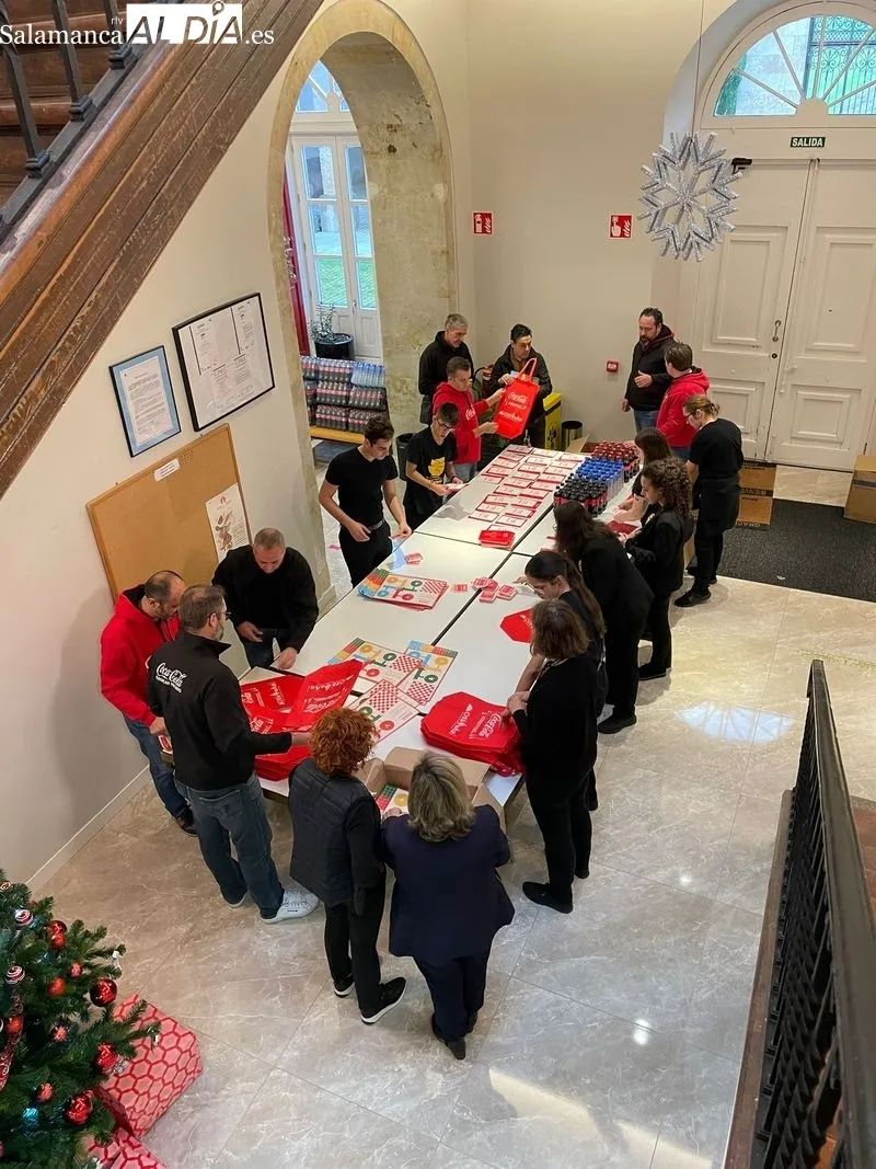 Coca-Cola reparte en Salamanca más de 450 comidas a familias vulnerables