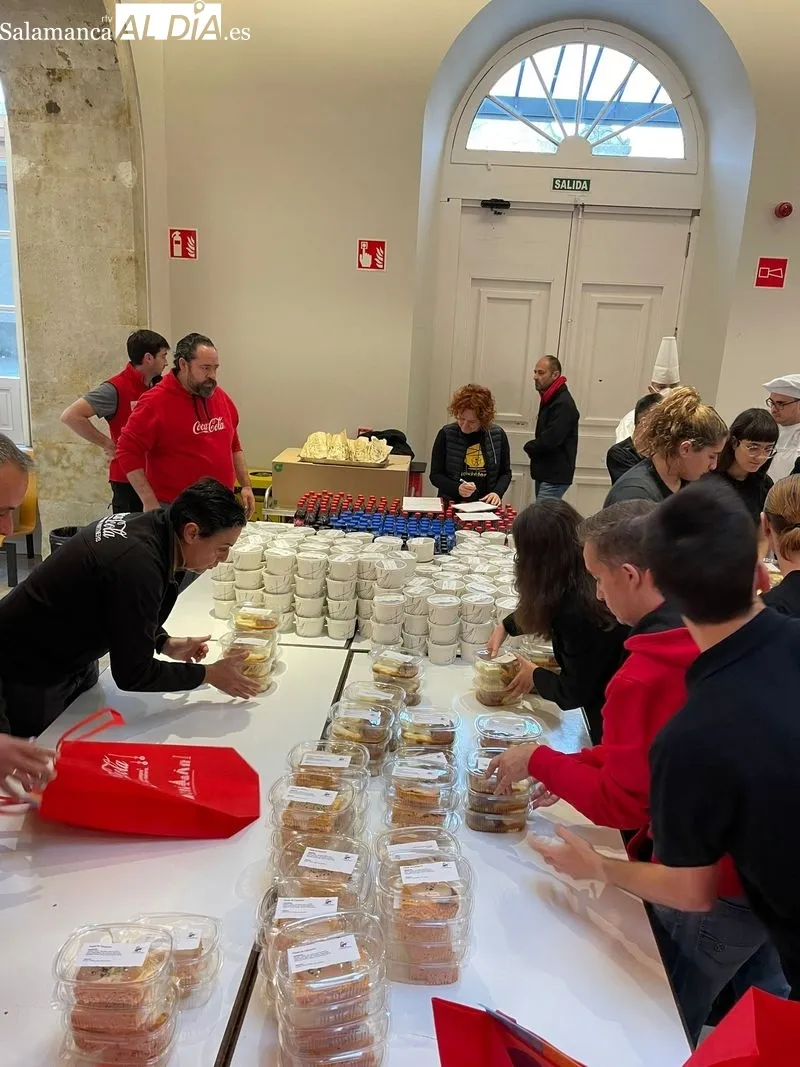Coca-Cola reparte en Salamanca más de 450 comidas a familias vulnerables