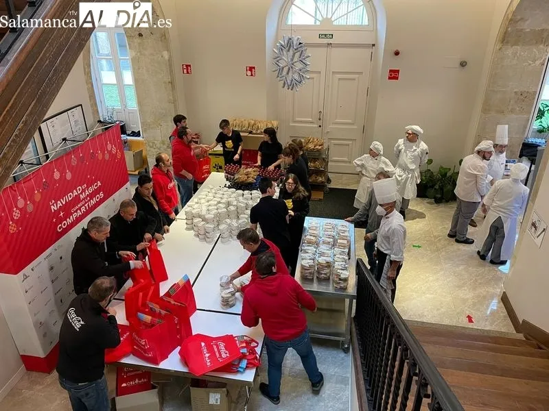 Coca-Cola reparte en Salamanca más de 450 comidas a familias vulnerables