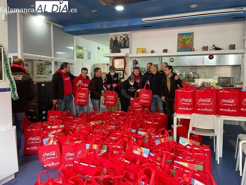 Coca-Cola reparte en Salamanca más de 450 comidas a familias vulnerables