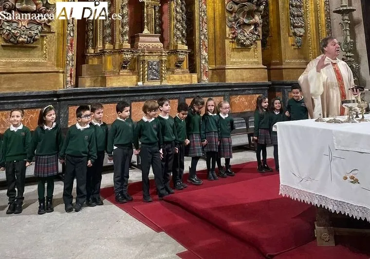 Celebración de la Inmaculada Concepción en la Clerecía, organizada por el colegio de las Jesuitinas