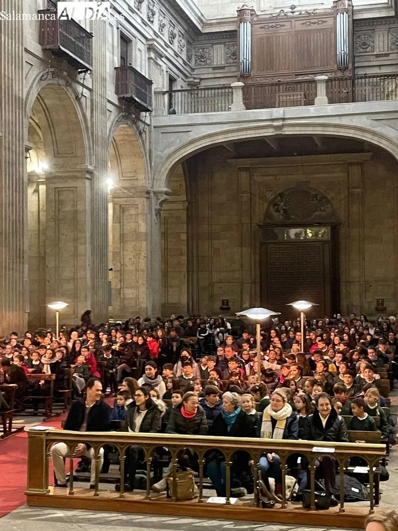 Celebración de la Inmaculada Concepción en la Clerecía, organizada por el colegio de las Jesuitinas