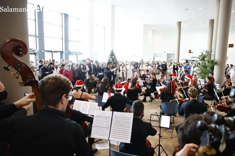 Concierto navideño en el Hospital de Salamanca. Foto de David Sañudo