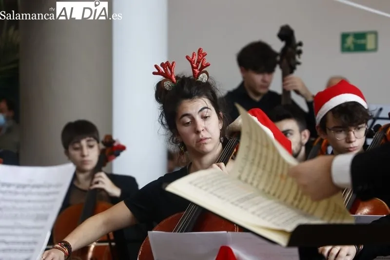 Concierto navideño en el Hospital de Salamanca. Foto de David Sañudo