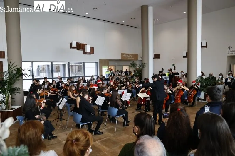 Concierto navideño en el Hospital de Salamanca. Foto de David Sañudo