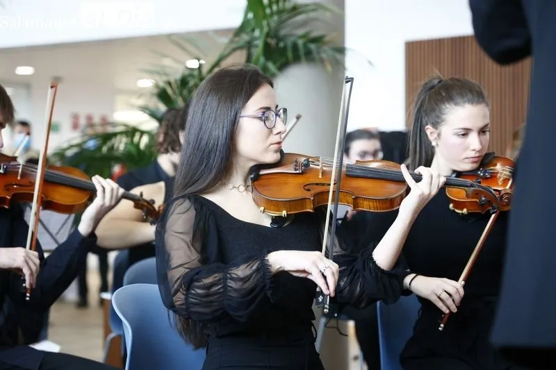 Concierto navideño en el Hospital de Salamanca. Foto de David Sañudo