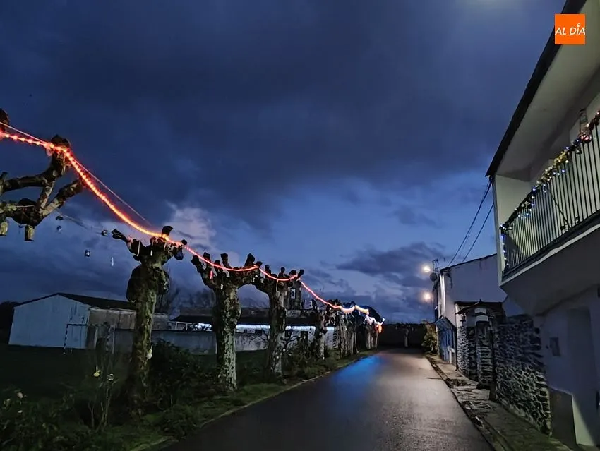 Foto 6 - El Arrabal de San Sebasti&aacute;n se viste por completo de Navidad gracias a su Asociaci&oacute;n de Vecinos