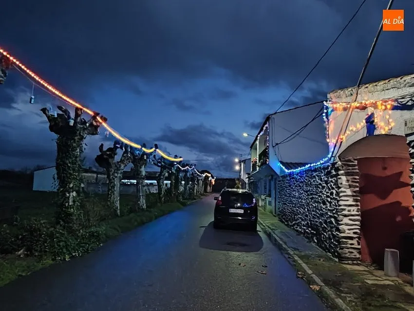 Foto 7 - El Arrabal de San Sebasti&aacute;n se viste por completo de Navidad gracias a su Asociaci&oacute;n de Vecinos