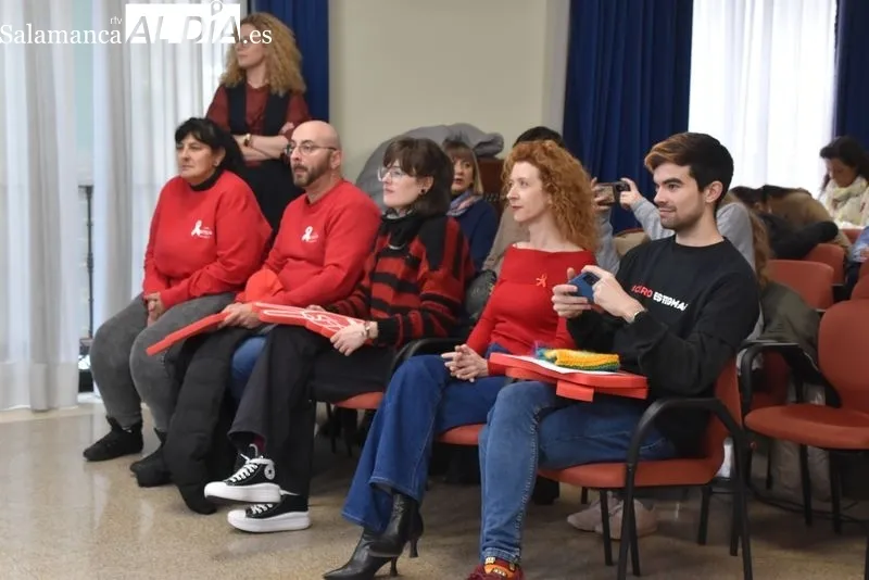 Celebración el 1 de diciembre del Día Mundial del VIH/SIDA en la Sala de la Palabra del Teatro Liceo. Foto de Vanesa Martins