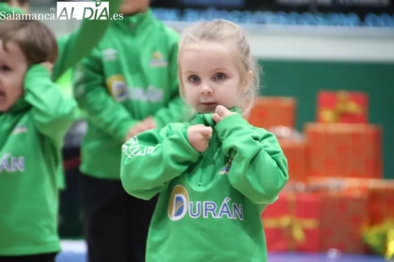 Foto 13 - El Piensos Dur&aacute;n Albense presenta a los noventa ni&ntilde;os y ni&ntilde;as de sus Escuelas Deportivas