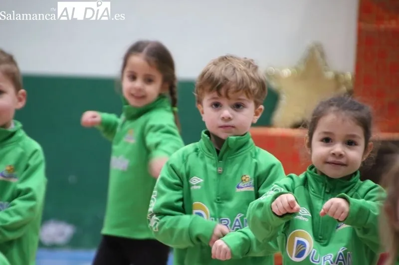 Foto 9 - El Piensos Dur&aacute;n Albense presenta a los noventa ni&ntilde;os y ni&ntilde;as de sus Escuelas Deportivas