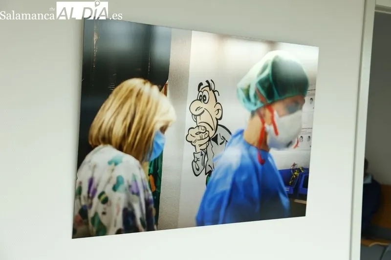 Exposición 'Protagonistas COVID19: Lugares y personas' con fotos de Solete Casado, que se puede visitar en el Hospital de Salamanca. Foto de David Sañudo