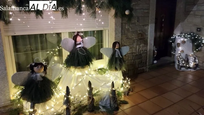 Decoraciones navideñas en los escaparates y fachadas de viviendas premiados