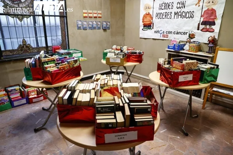 X Mercadillo solidario de Pyfano en el local de la antigua Caja de Ahorros en la Plaza Mayor, con acceso por calle Espoz y Mina 27-35. Foto de David Sañudo