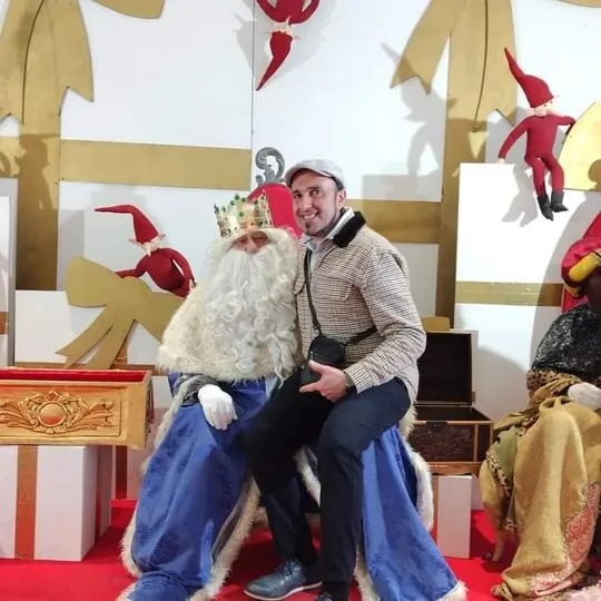 Foto 15 - La ilusi&oacute;n de los salmantinos por los regalos de los Reyes Magos