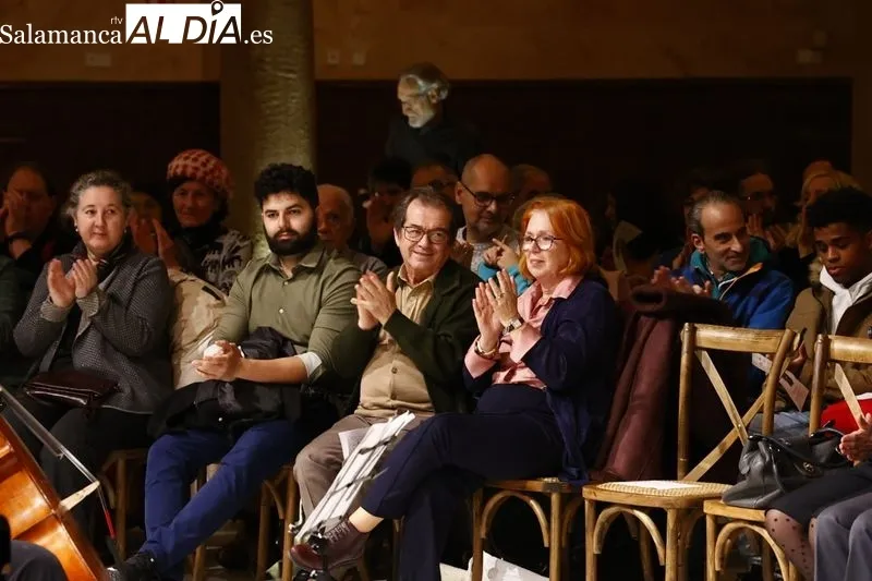 El Dúo Artesa pone el toque musical en el Casino | FOTOS: David Sañudo