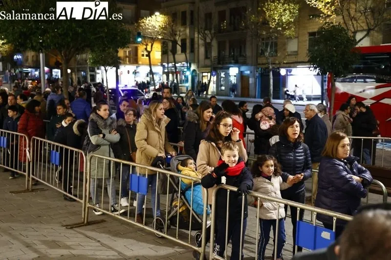 Multitudinario recibimiento a Papá Noel en El Corte Inglés   | Fotos: David Sañudo