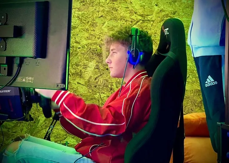 Gran acogida del 'Carbajosa Gaming Fest' por parte de los jóvenes de municipio