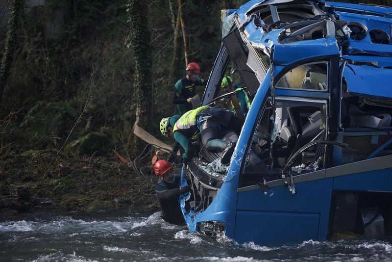 Nuevos detalles sobre el accidente de autobús en Pontevedra en el que fallecieron 7 personas