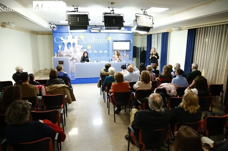 El Liceo acoge la presentación del cuento benéfico '¡Qué bonita eres, Estela!' | FOTOS: David Sañudo