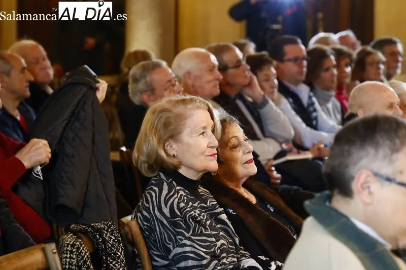 El Casino acoge la presentación de 'Vuelos en libertad. Memorias desordenadas de un jurista inquieto' | FOTOS: David Sañudo