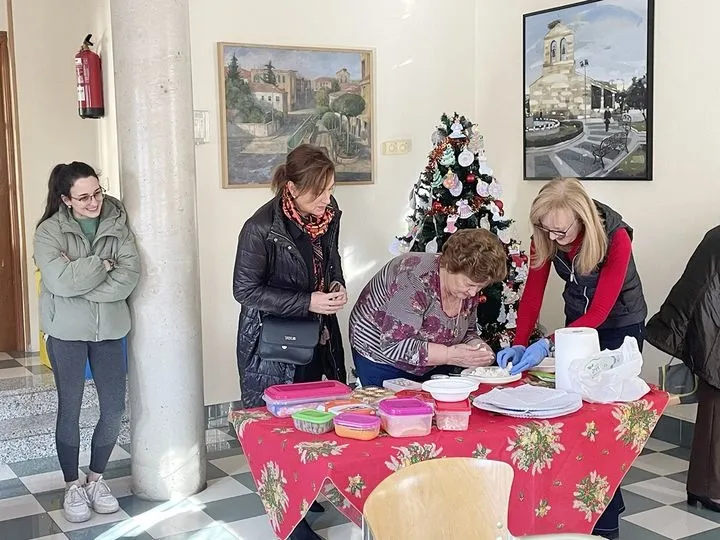 Taller de cocina, hinchables, consolas.... niños y mayores de Carbajosa disfrutan de la programación navideña