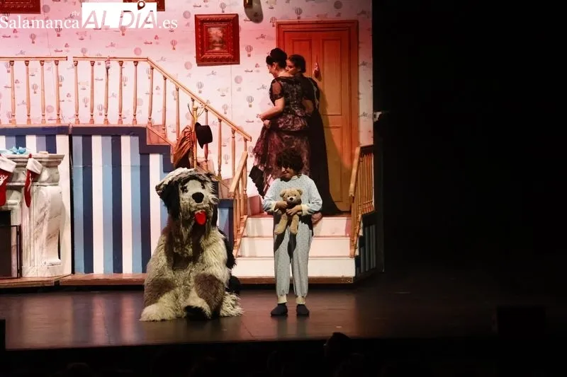 'Perter, el musical' reúne a niños y mayores en Salamanca | FOTOS: David Sañudo