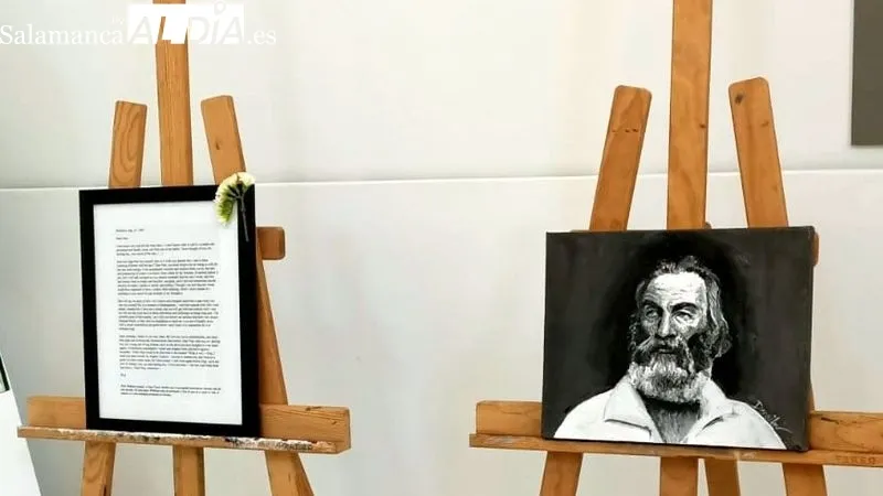 La joven artista Sofía Danailov Esteban presentó su exposición junto con Rosa del Pozo, concejala de cultura