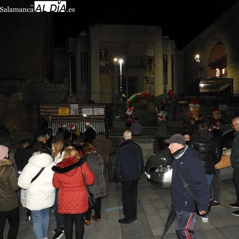 Foto 3 - La t&oacute;mbola solidaria que ha llenado B&eacute;jar de ilusi&oacute;n