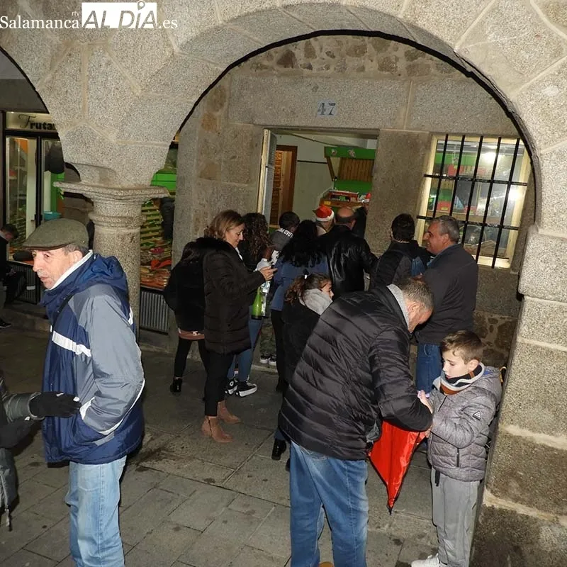 Foto 4 - La t&oacute;mbola solidaria que ha llenado B&eacute;jar de ilusi&oacute;n