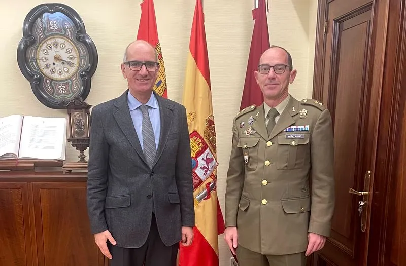 El presidente de la Diputación de Salamanca ha recibido esta jornada al nuevo teniente coronel del Regimiento de Ingenieros número 11, Luis Fernando Núñez