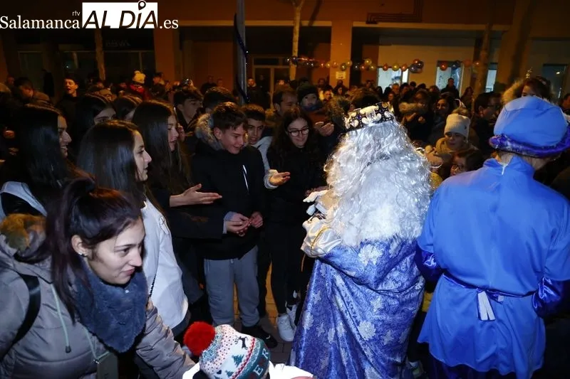 Chocolatada benéfica y concierto en el Zurguen. Fotos David Sañudo