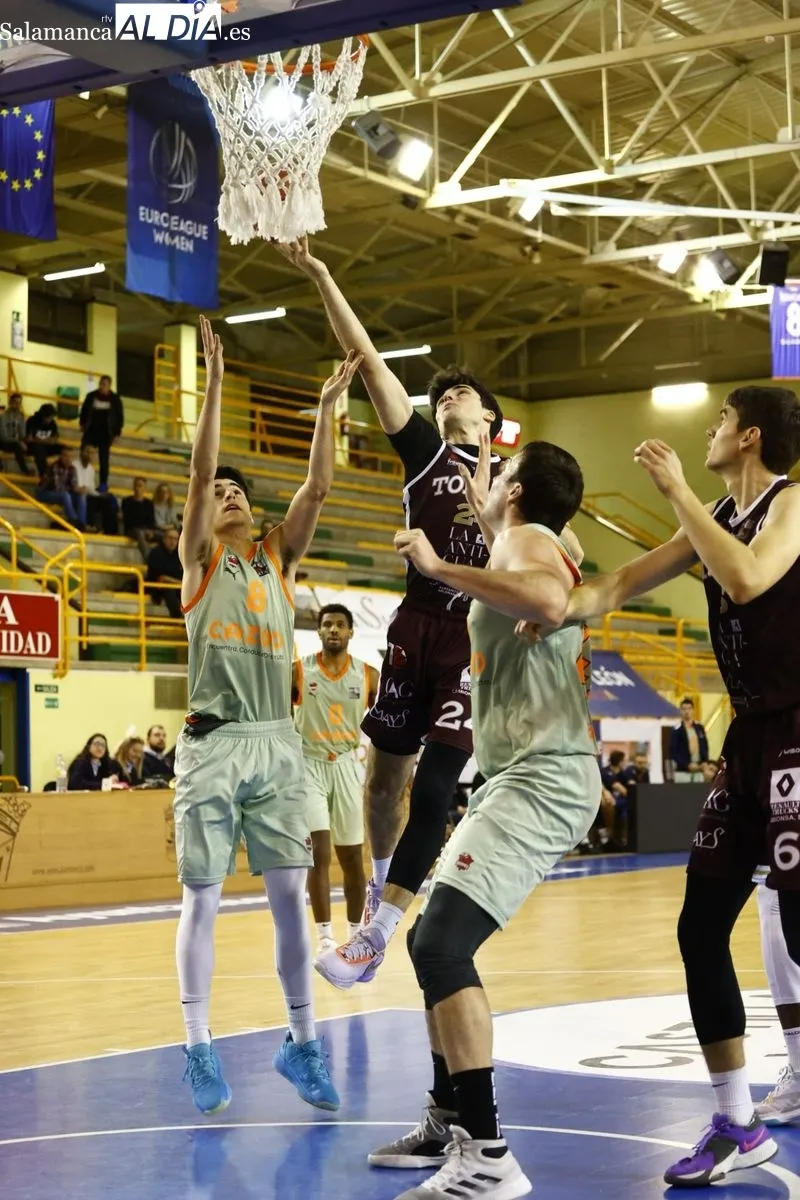 Galería de imágenes del CB Tormes - Baskonia B / Fotos: David Sañudo