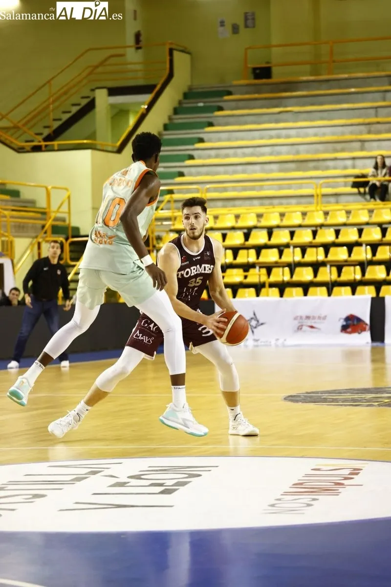 Galería de imágenes del CB Tormes - Baskonia B / Fotos: David Sañudo