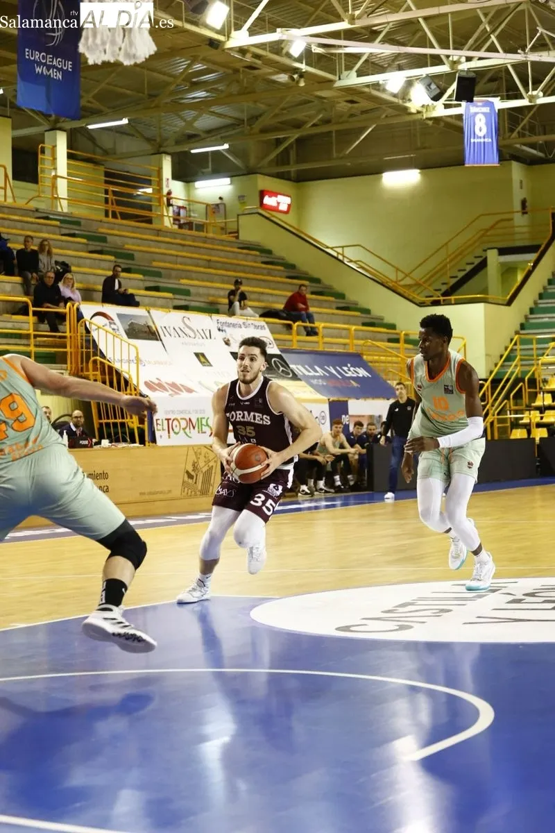 Galería de imágenes del CB Tormes - Baskonia B / Fotos: David Sañudo