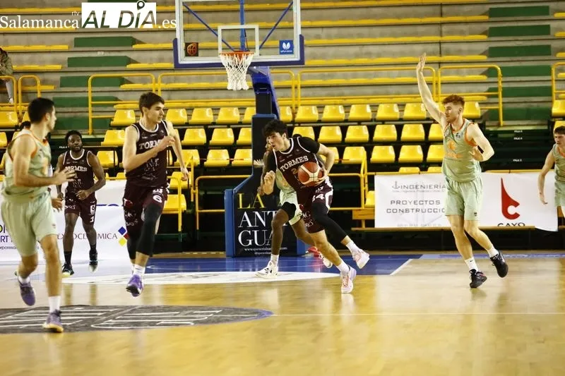 Galería de imágenes del CB Tormes - Baskonia B / Fotos: David Sañudo