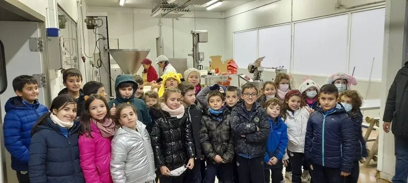 Los alumnos de 3º de Educación Primaria del colegio San Juan Bosco, en las instalaciones de Mercasalamanca