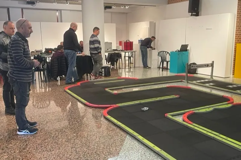 El Club RC Peñaranda ha organizado su séptima Rosconada Mini Z