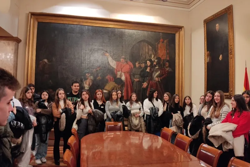 Alumnos del IES Germán Sánchez Ruíperez visitaban este martes el Senado