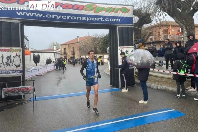 La X Carrera del Roscón de Paradinas tenía lugar este domingo