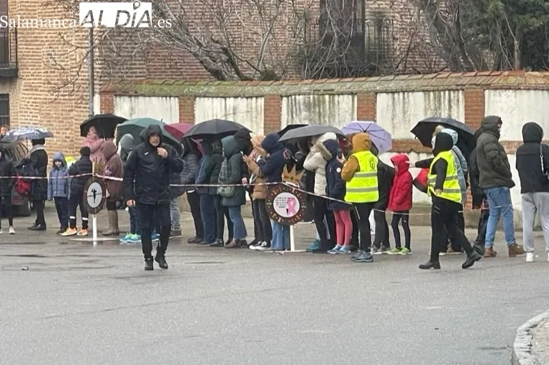 La X Carrera del Roscón de Paradinas tenía lugar este domingo